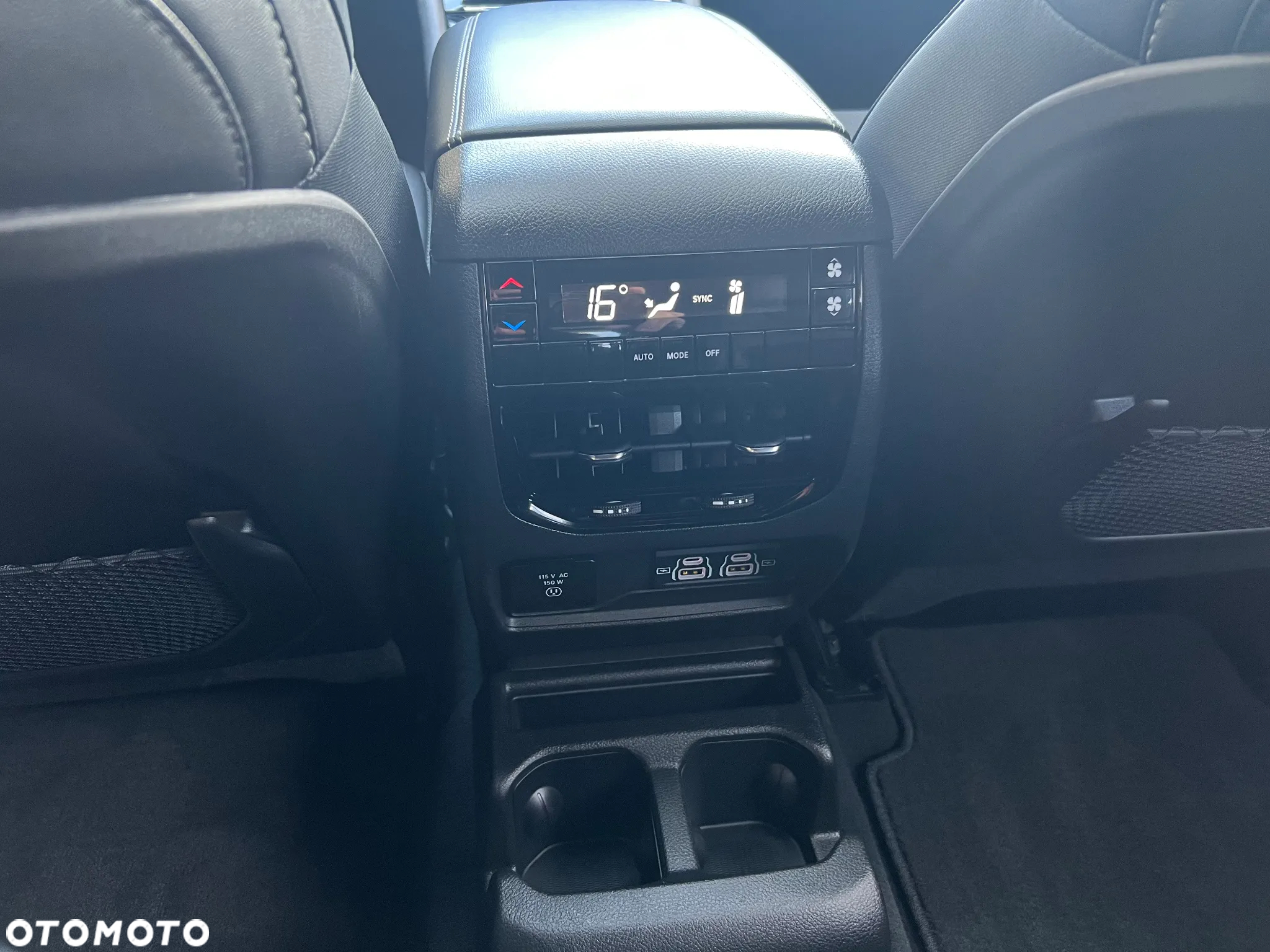 Jeep Grand Cherokee - 25