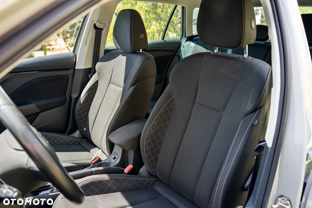 Skoda Kamiq 1.0 TSI Ambition DSG - 8