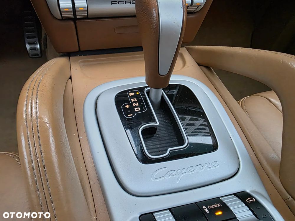 Porsche Cayenne - 17