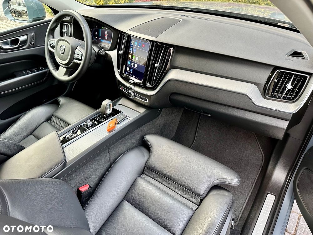 Volvo XC 60 B4 D Plus Bright - 28