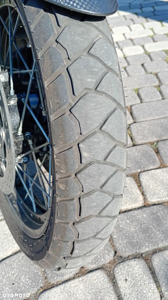 Suzuki V-STROM - 14