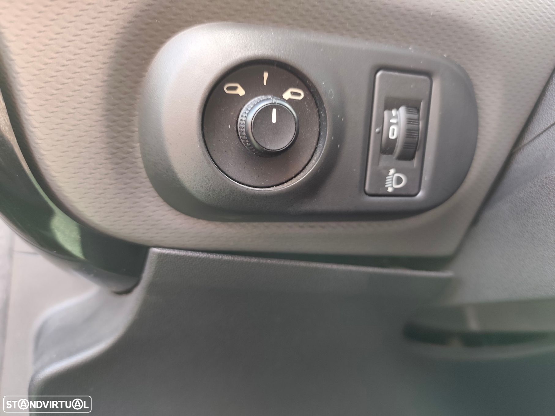 Citroën C4 Cactus 1.2 PureTech Feel Pack - 25
