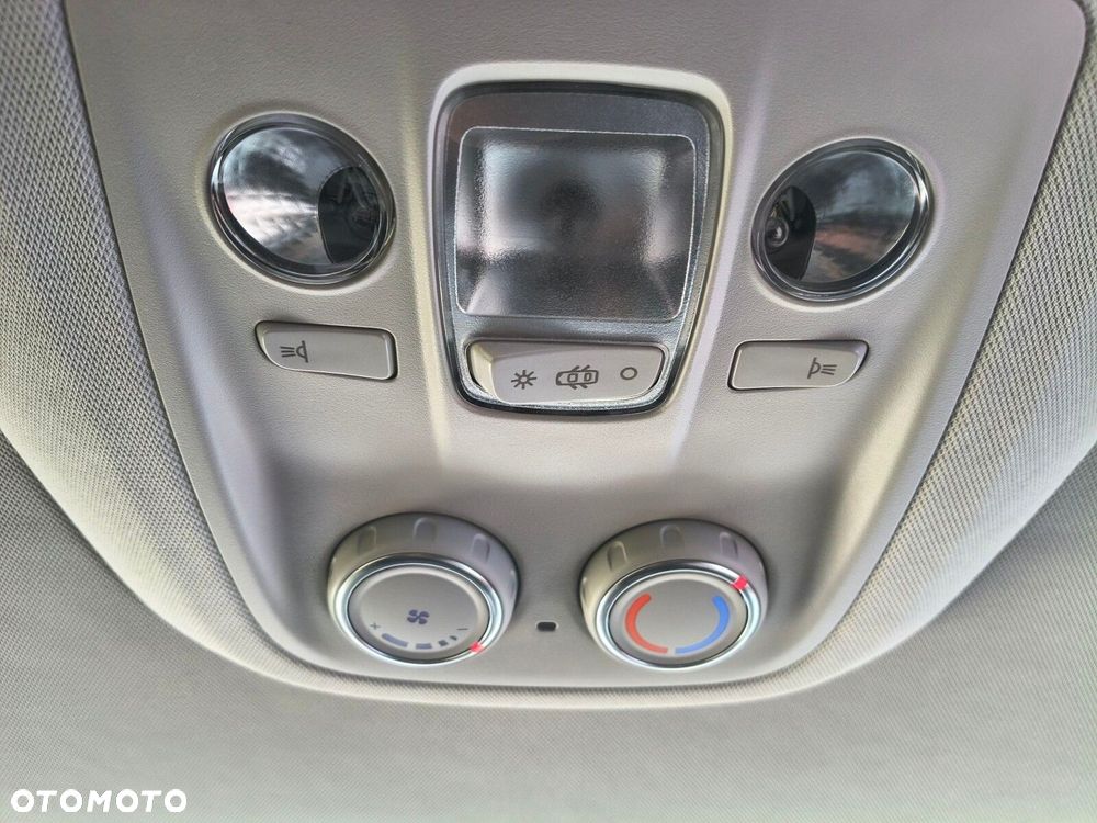 Opel Zafira - 28