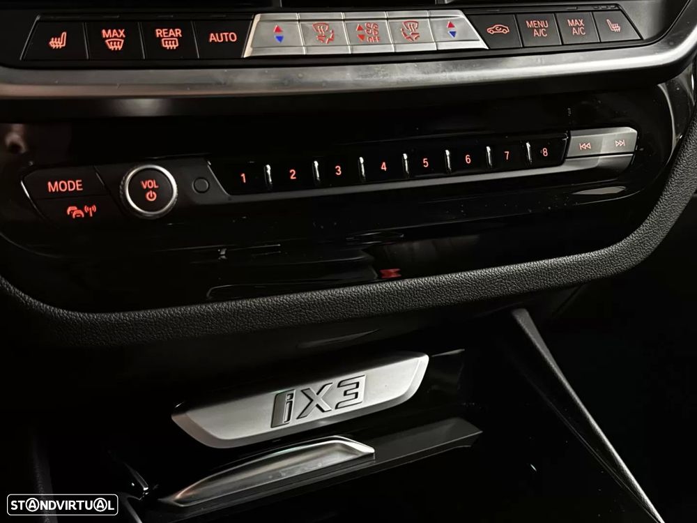 BMW iX3 M Sport Inspiring - 25