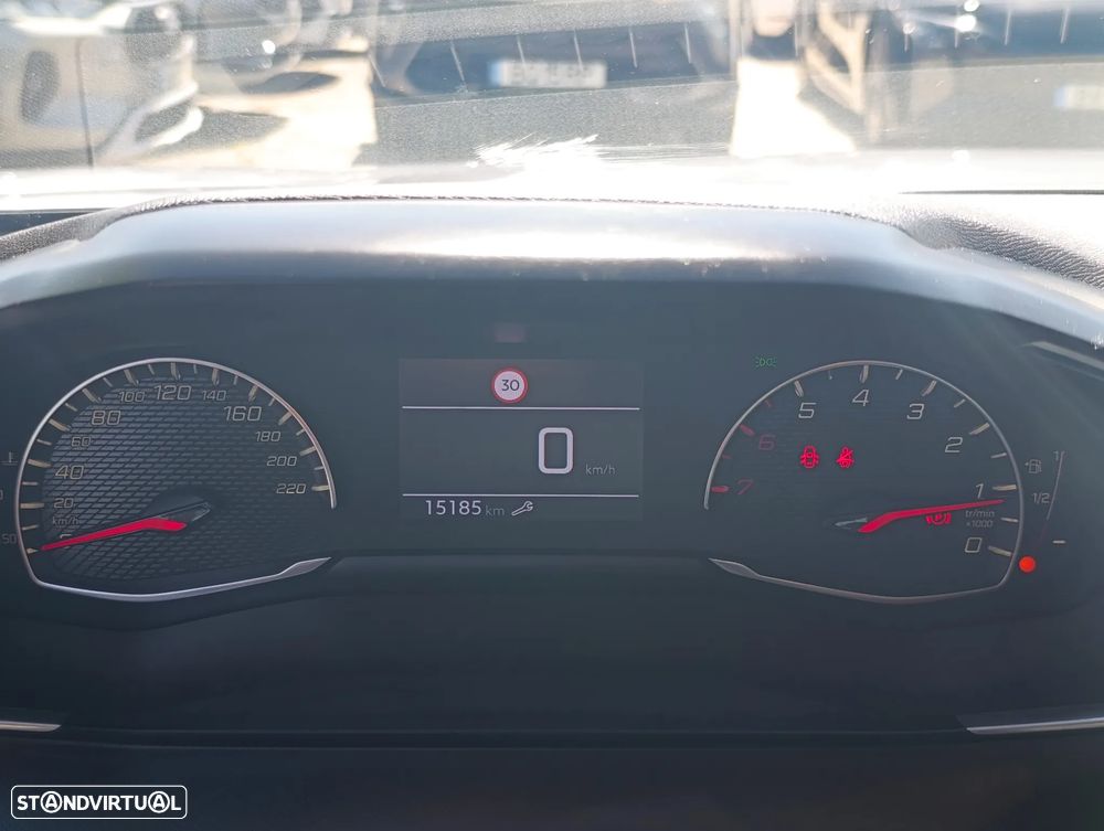 Peugeot 2008 1.2 PureTech Style - 10