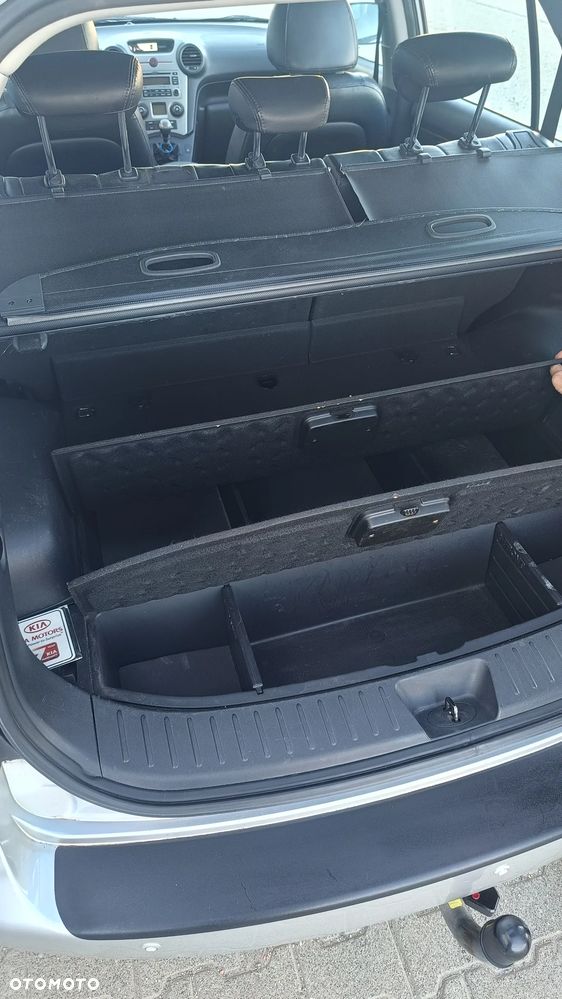 Kia Carens - 17