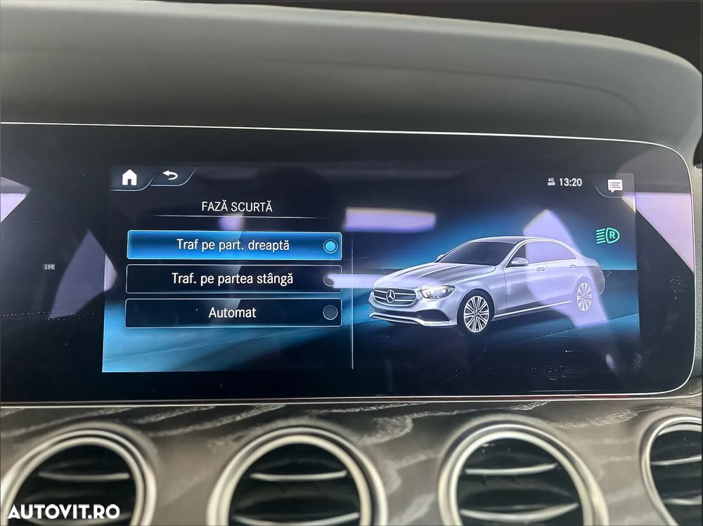 Mercedes-Benz E 300 de Aut. - 22