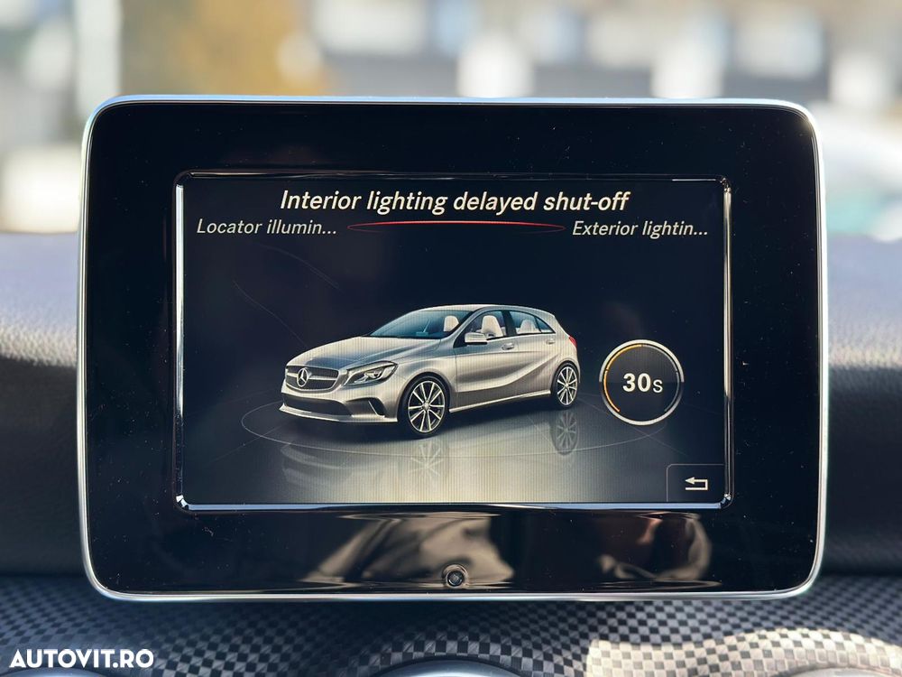 Mercedes-Benz A 180 7G-DCT Urban - 30