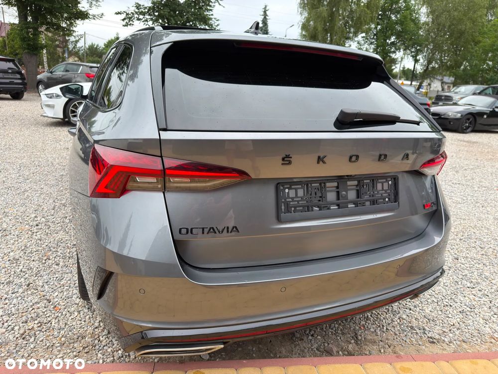 Skoda Octavia 2.0 TDI DSG RS - 12