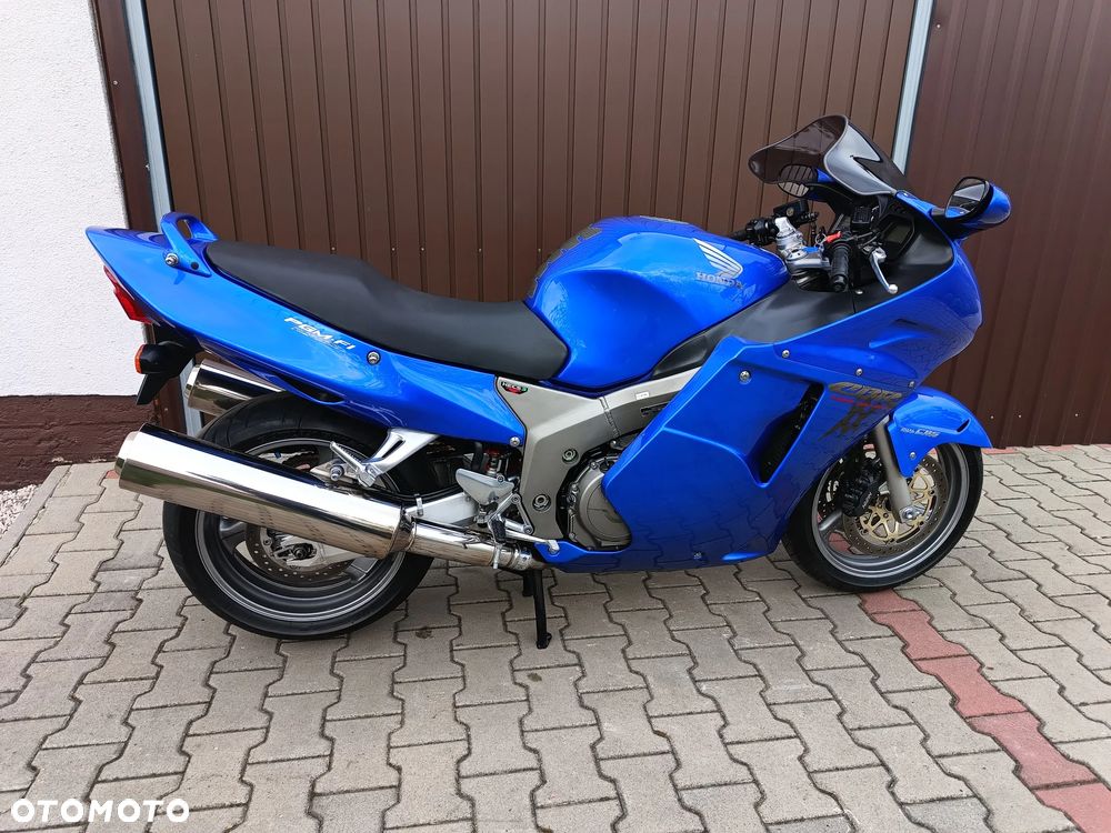 Honda CBR - 6