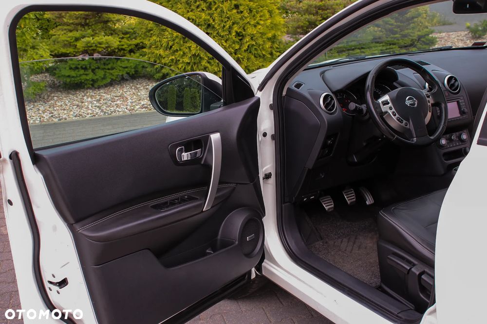 Nissan Qashqai 2.0 dCi DPF tekna - 29