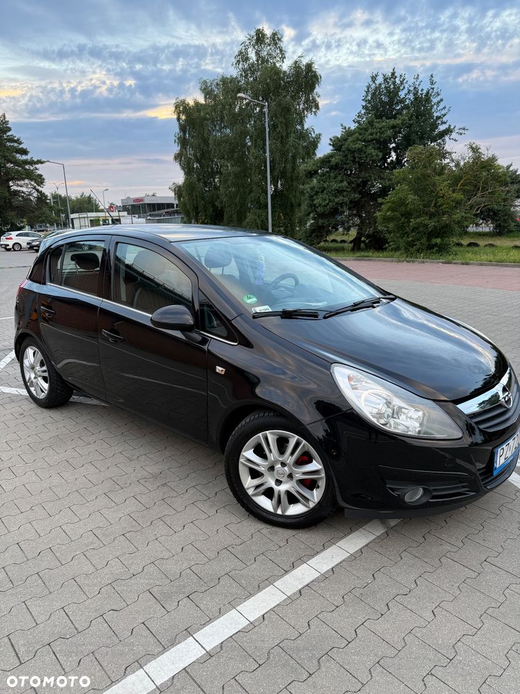 Opel Corsa 1.4 16V Cosmo - 24