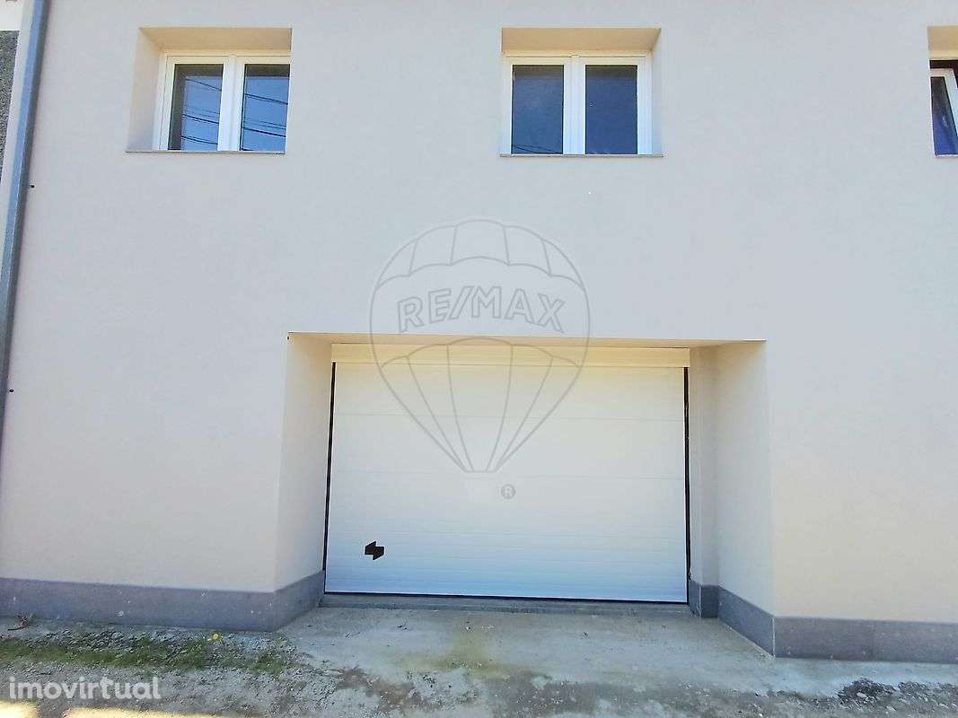 Moradia T2 para venda - Grande imagem: 2/12