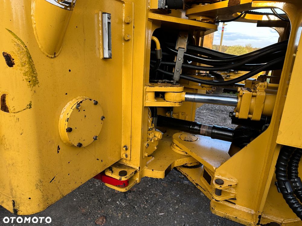 Liu Gong CLG862 lll Cat Liebherr JCB - 20
