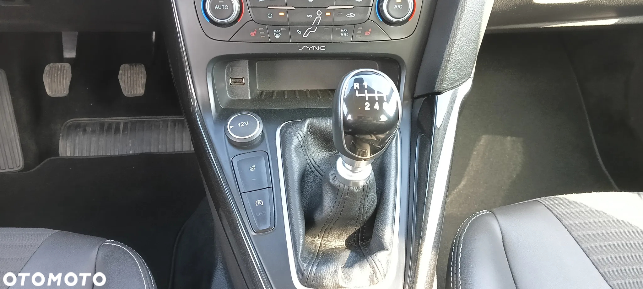 Ford Focus Turnier 1.5 EcoBoost Start-Stopp-System Titanium - 23