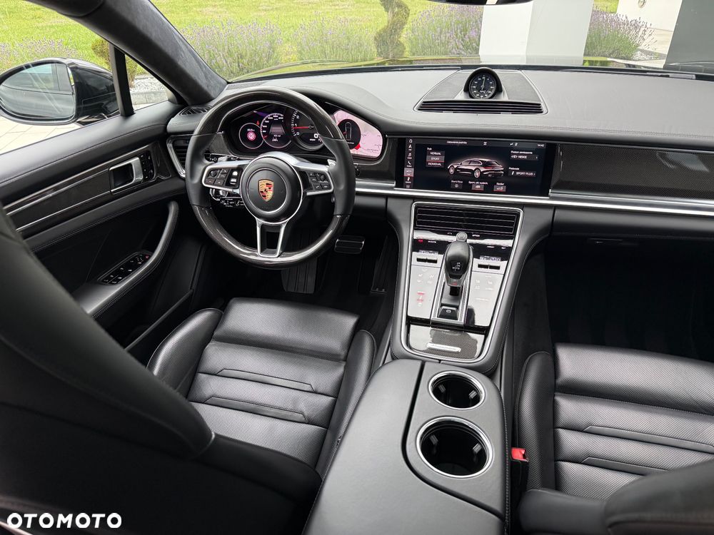 Porsche Panamera Turbo - 26