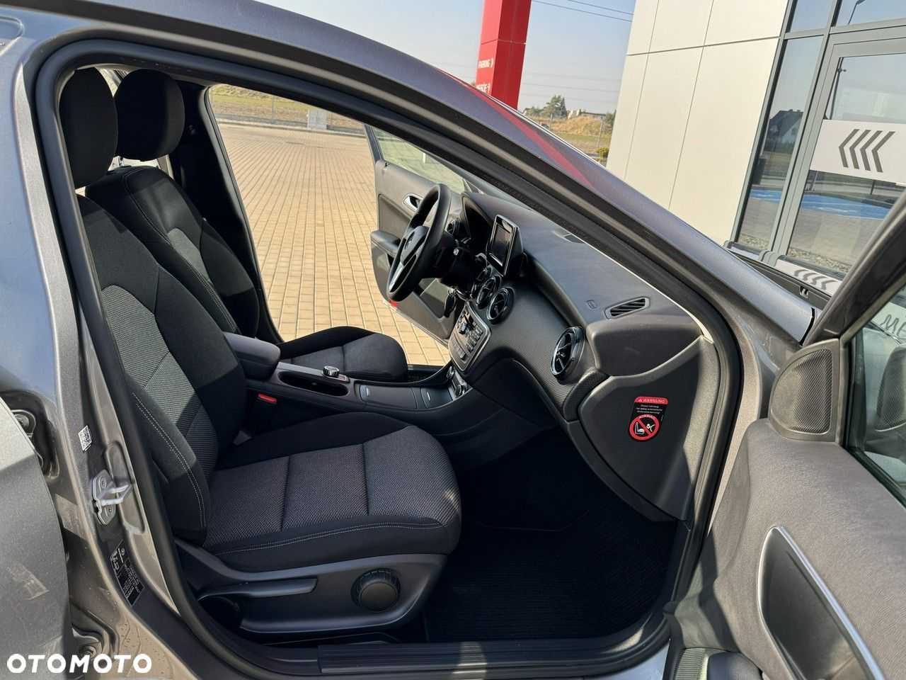 Mercedes-Benz Klasa A 180 (BlueEFFICIENCY) 7G-DCT Urban - 14