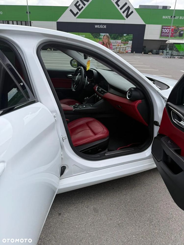 Alfa Romeo Giulia 2.0 Turbo Veloce Q4 - 14
