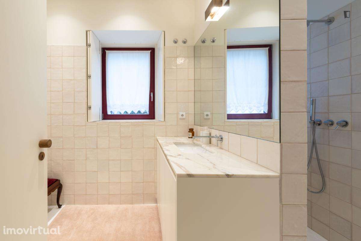 Casa com 3 quartos - localizado em Santa Marinha Porto - Grande imagem: 3/38