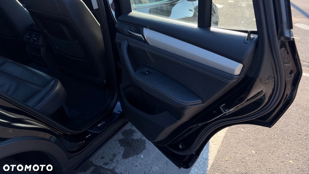 BMW X3 xDrive20d - 34