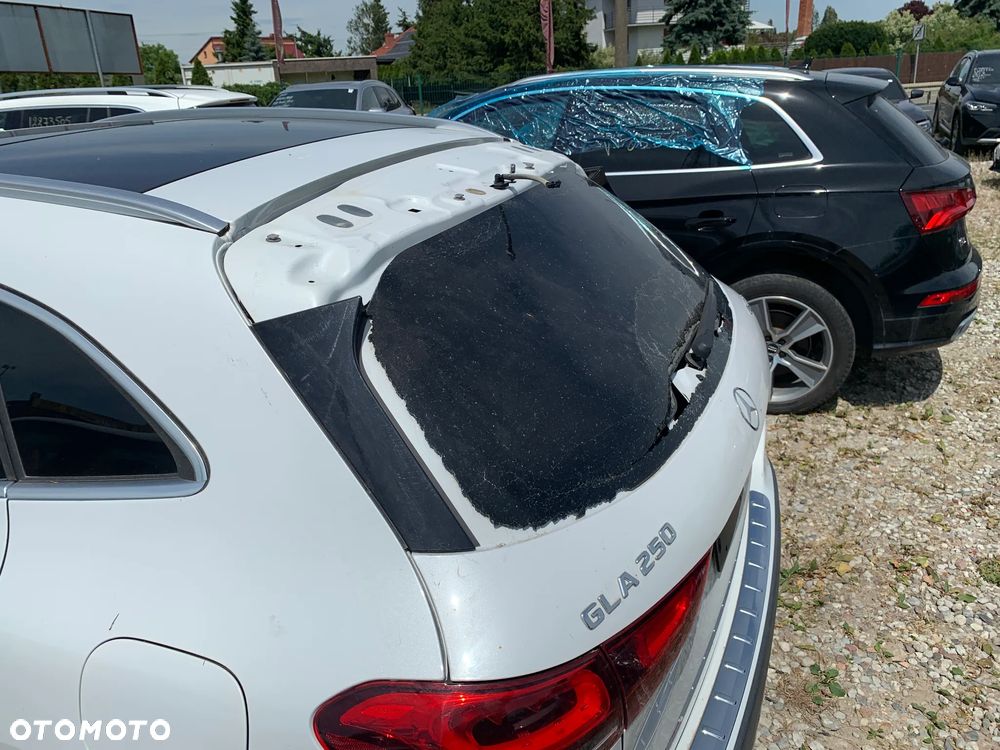 Mercedes-Benz GLA 250 4-Matic - 7