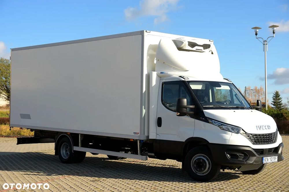 Iveco 72C18  3,0 180KM  Zanotti Z380  230 V 6,1m 12 palet dł -20+20 ładowność 3460kg - 2