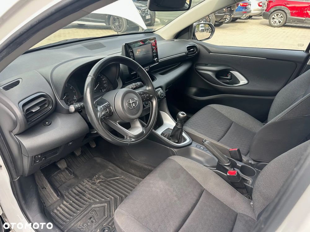 Toyota Yaris - 11