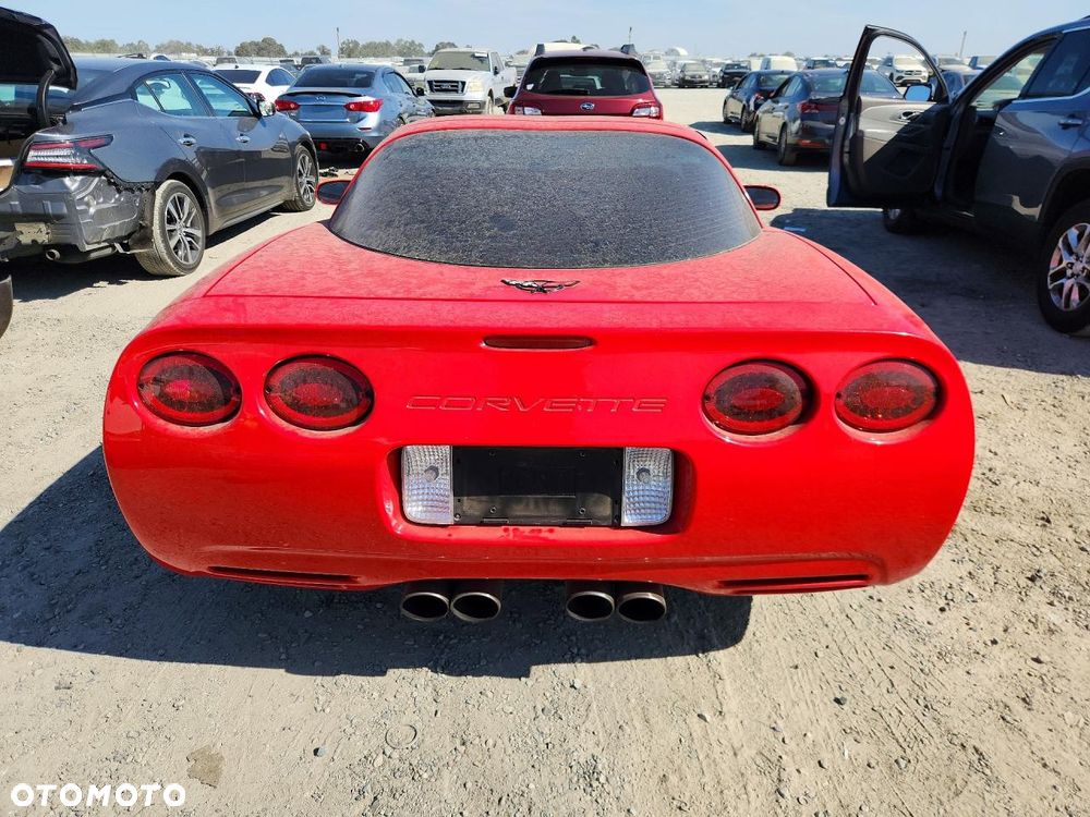 Chevrolet Corvette - 6