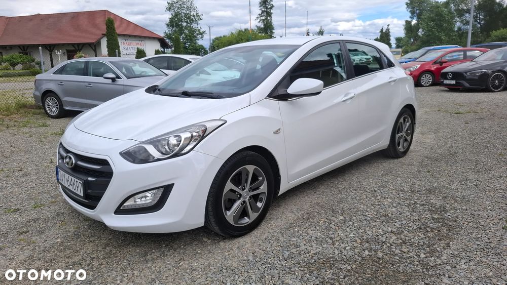 Hyundai i30 blue 1.4 YES Silver - 1