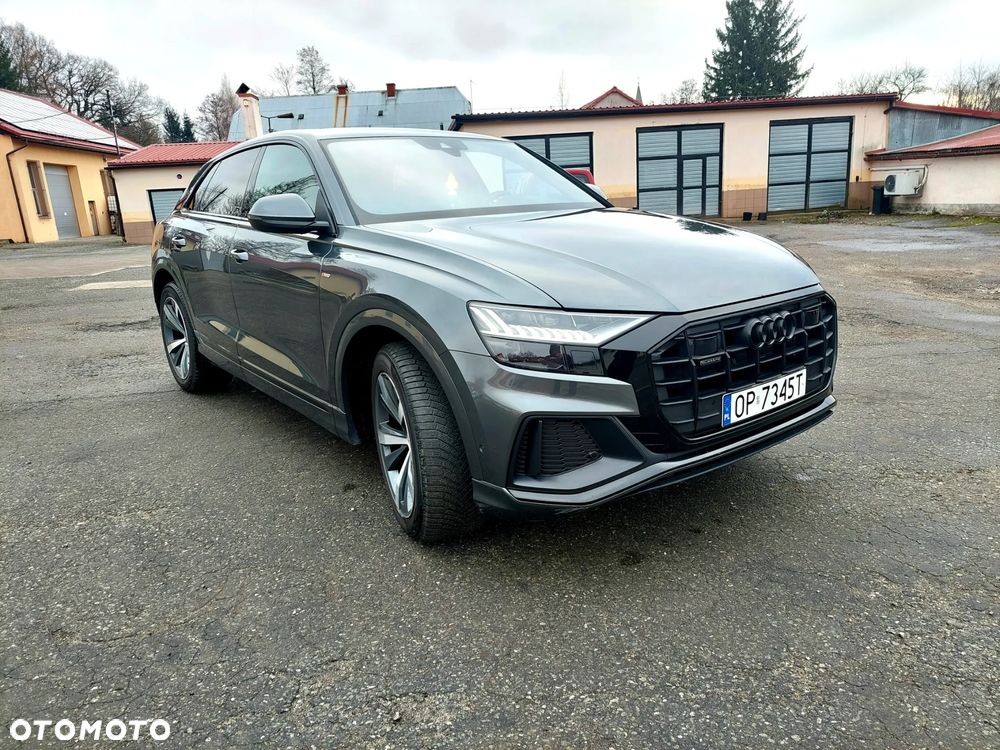 Audi Q8 - 8