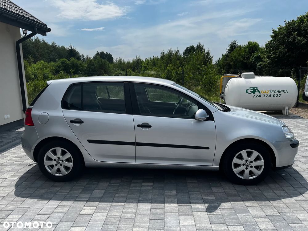 Volkswagen Golf 1.6 Comfortline - 6