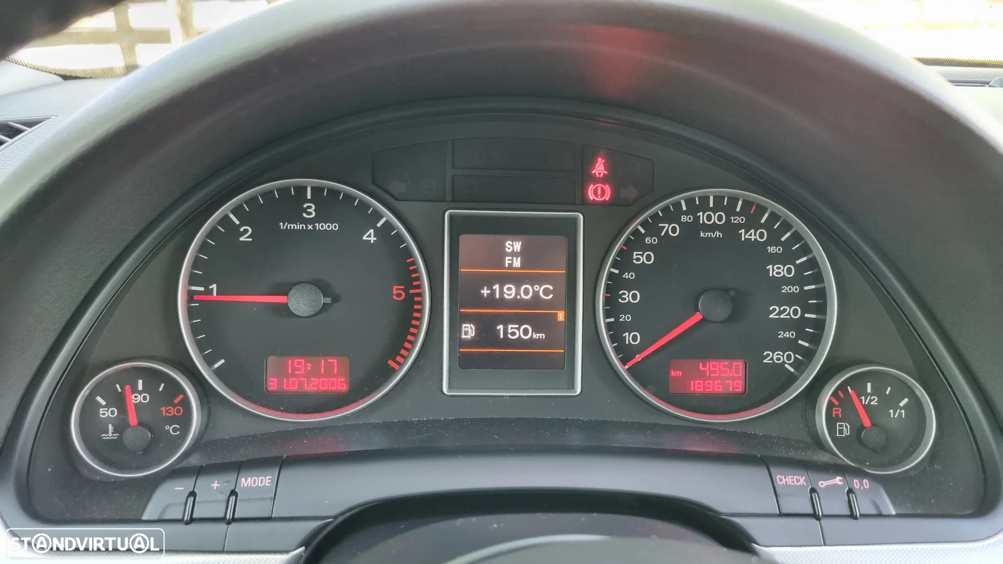 Audi A4 2.0 TDI S-line - 34