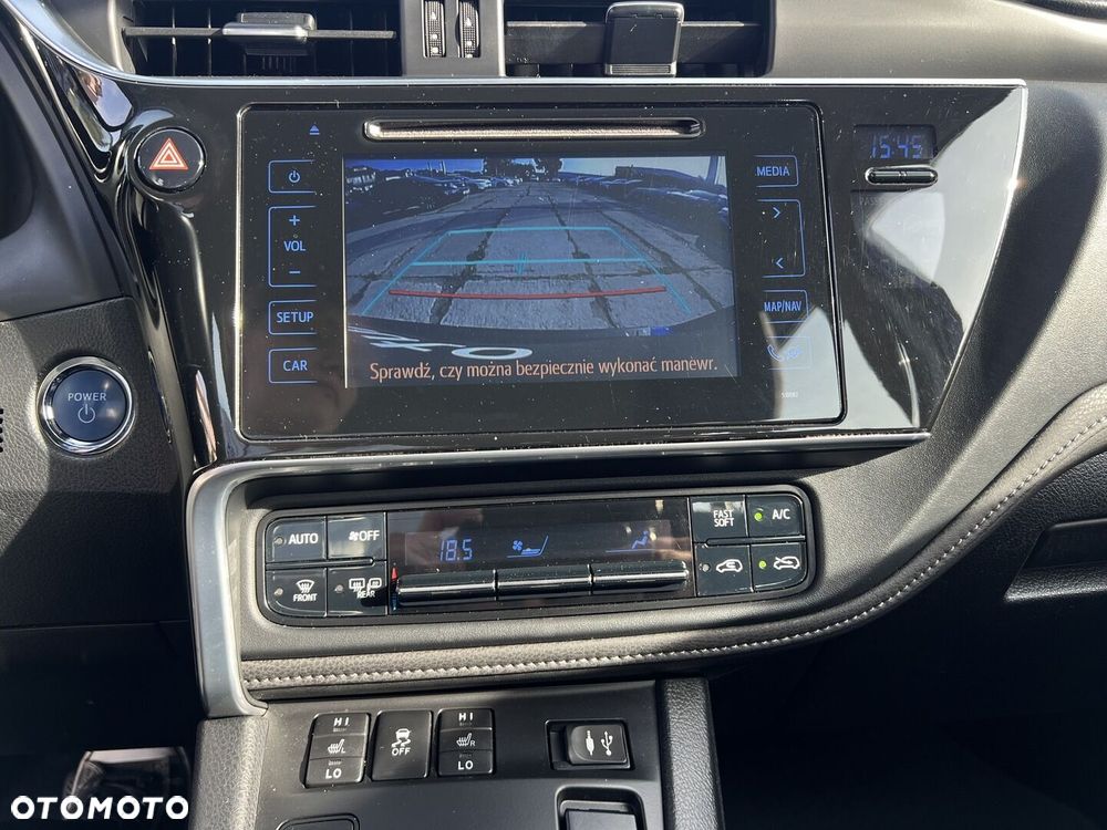 Toyota Auris Hybrid 135 Premium - 12