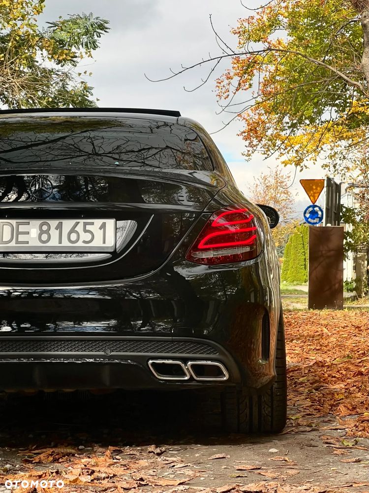 Mercedes-Benz Klasa C AMG 63 - 11