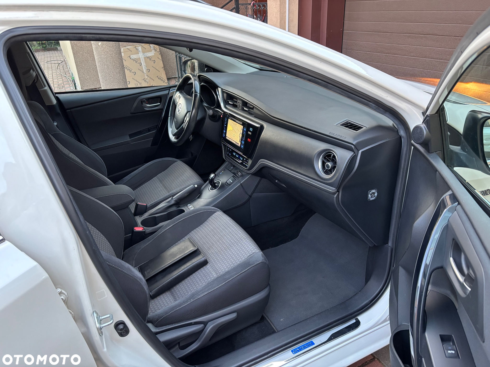 Toyota Auris Hybrid 135 Selection - 10