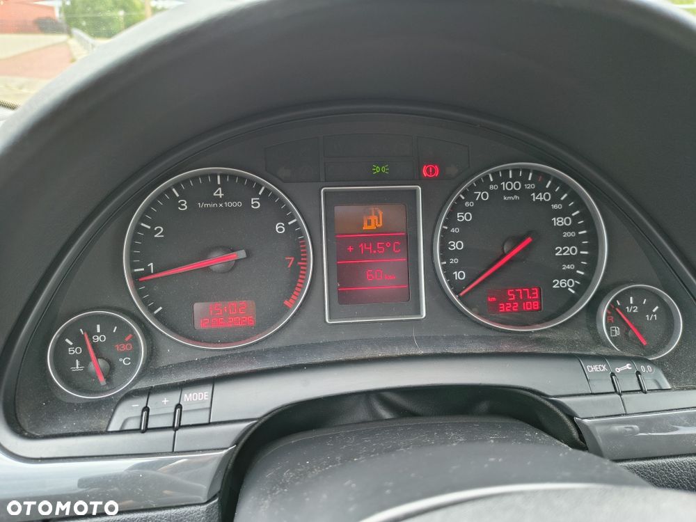 Audi A4 Limousine - 7