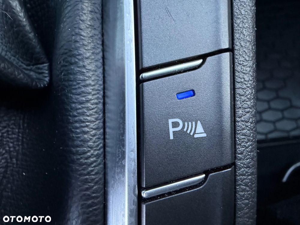 Hyundai i30 1.5 DPI Classic + - 13