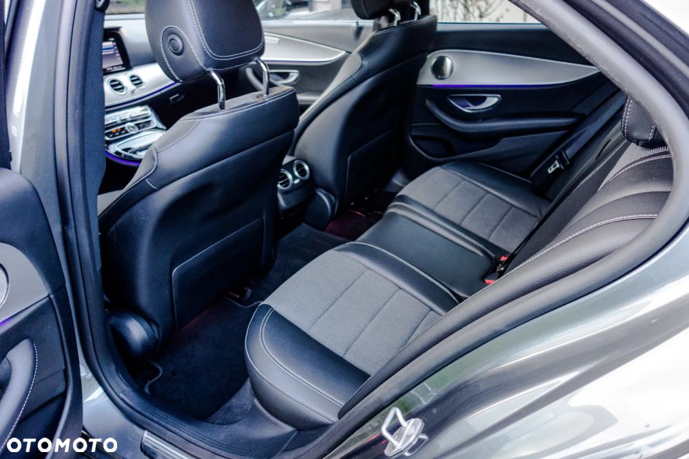 Mercedes-Benz Klasa E - 17