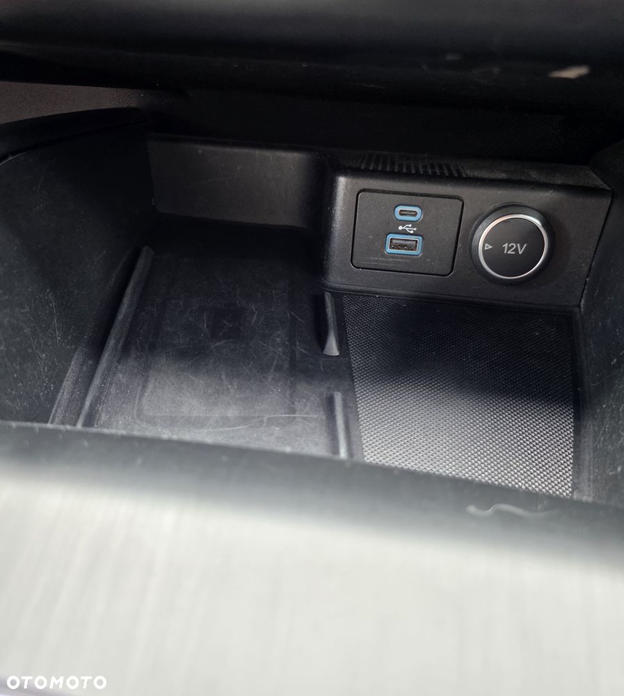 Ford Kuga 2.0 EcoBlue 4x4 ST-LINE - 29