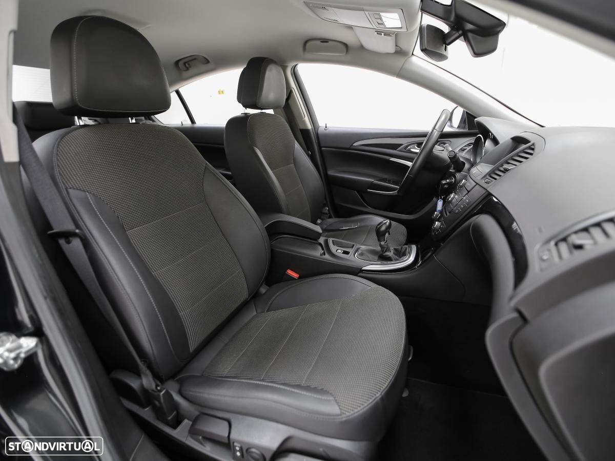 Opel Insignia - 10