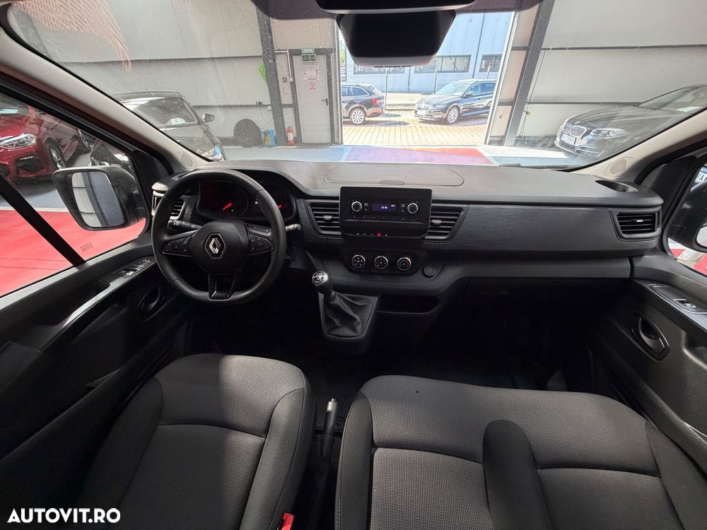 Renault Trafic - 13