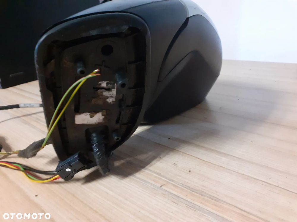 - LUSTERKO PRAWE 8 PIN CITROEN C4 PICASSO EZRC - 2