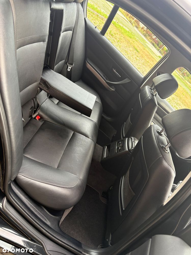 BMW Seria 3 318d - 20