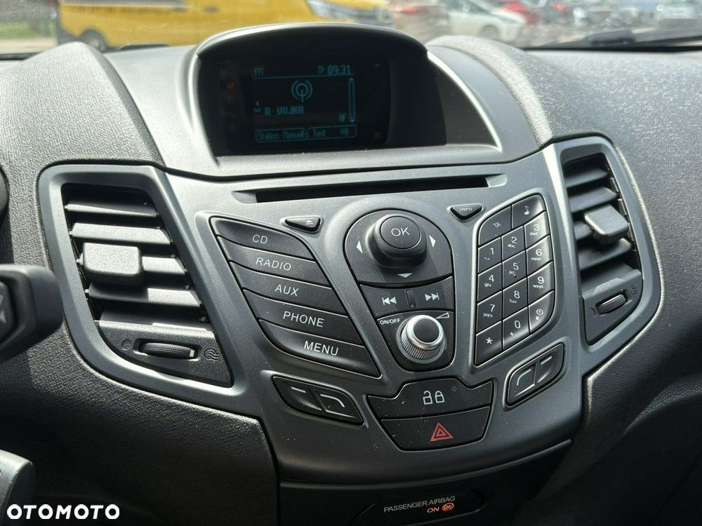 Ford Fiesta 1.0 Silver X (Trend) EU6 - 22