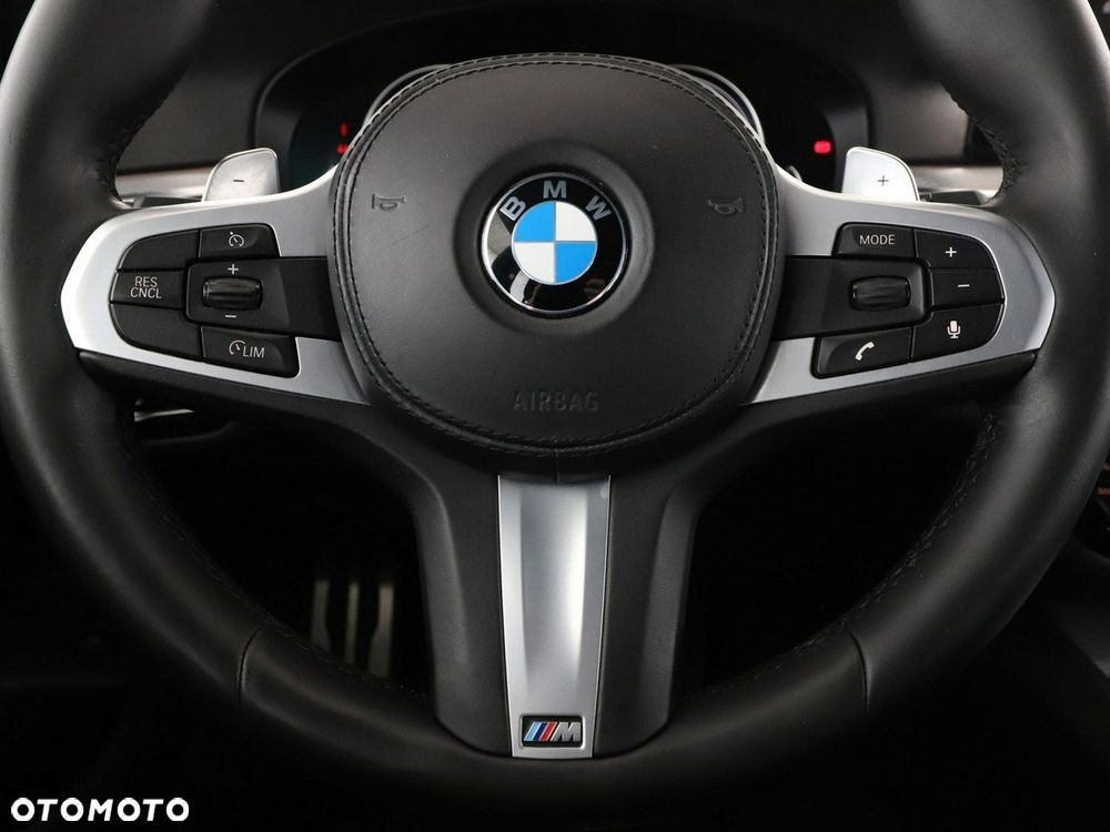 BMW Seria 5 520d xDrive M Sport Edition - 22