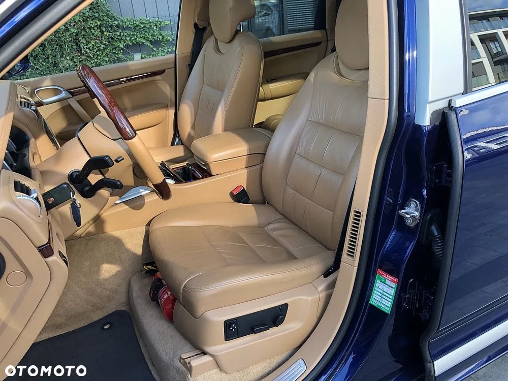 Porsche Cayenne S Tiptronic - 10