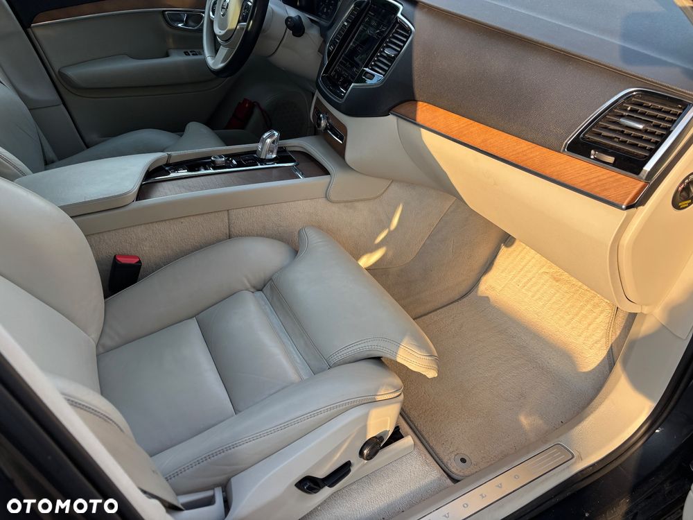 Volvo XC 90 T8 AWD Plug-In Hybrid Inscription 7os - 16