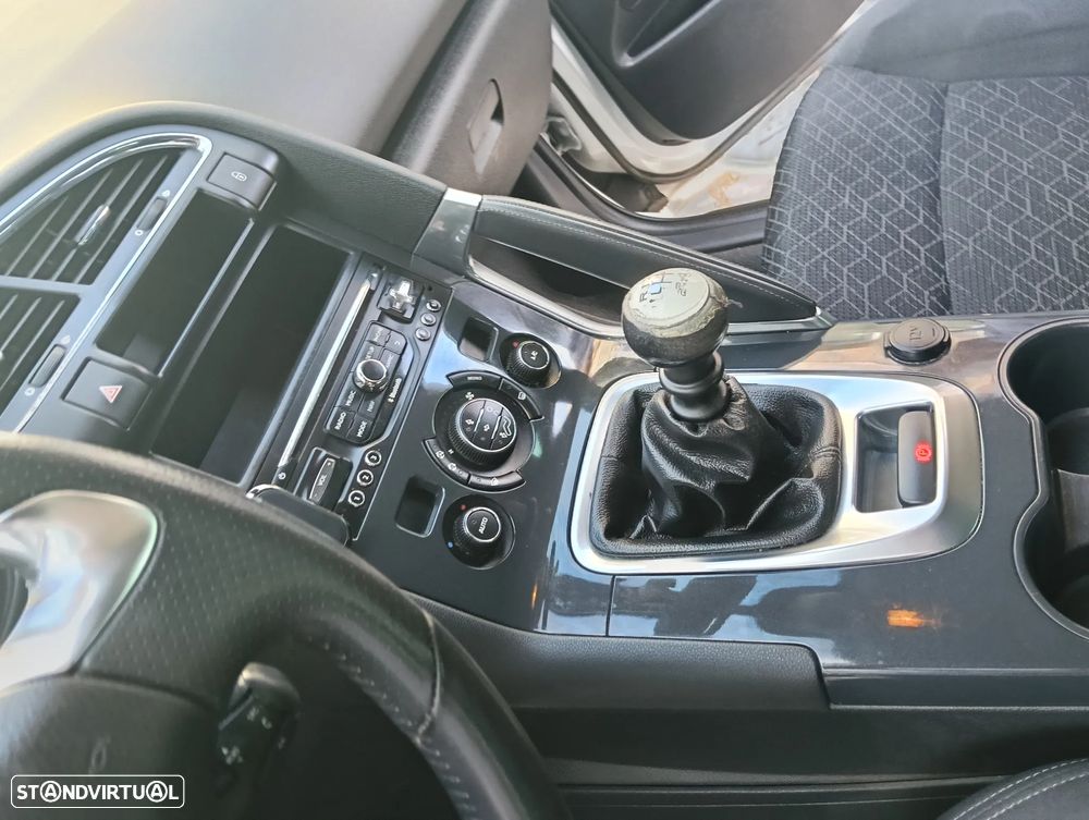 Peugeot 3008 1.6 BlueHDi Style - 28