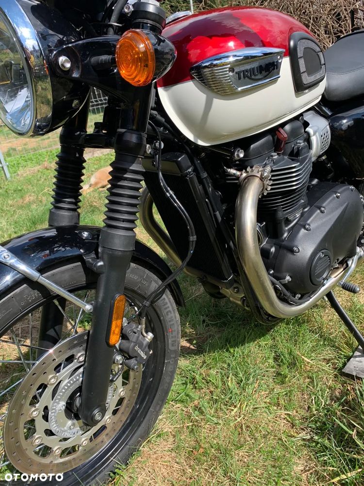 Triumph Bonneville - 5