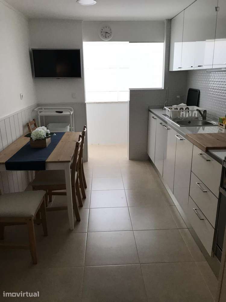 Quarto - localizado em Pontinha Lisbon - Grande imagem: 4/15